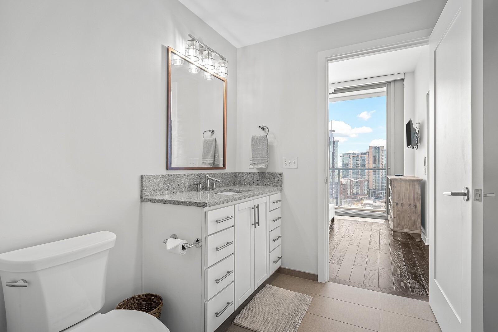 1212 Laurel St Unit: 1103