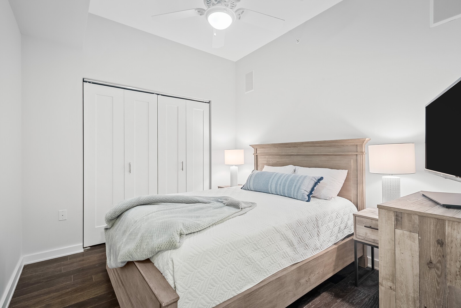 1212 Laurel St Unit: 1103