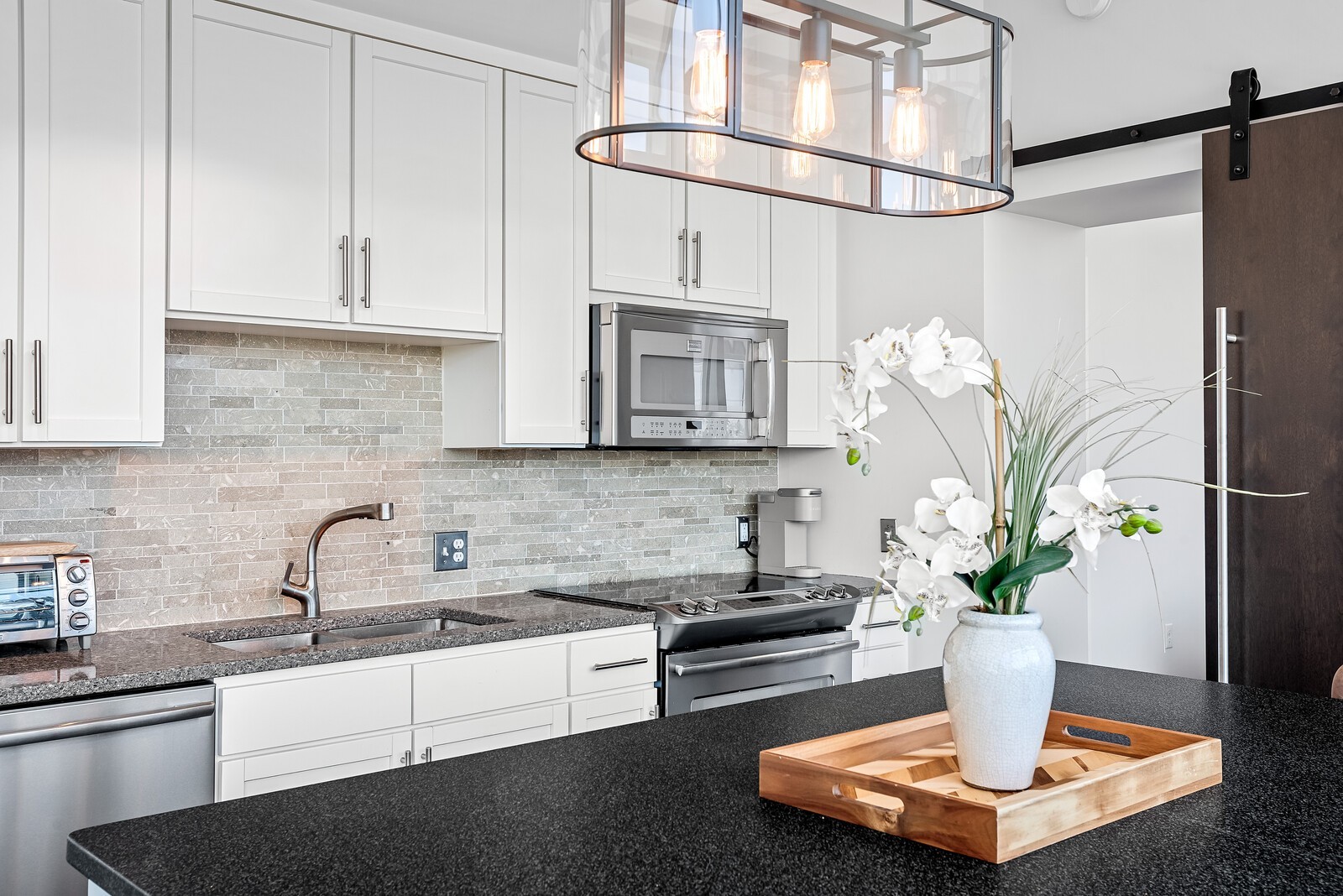 1212 Laurel St Unit: 1103