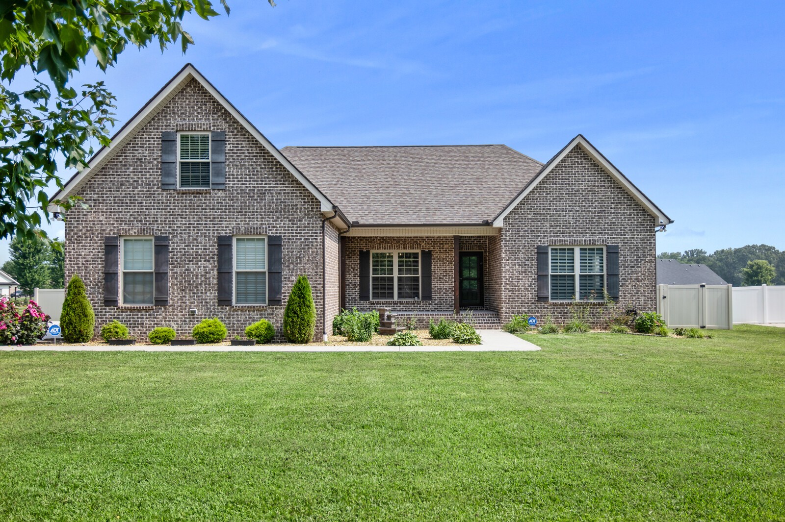 528 Lexington Cir