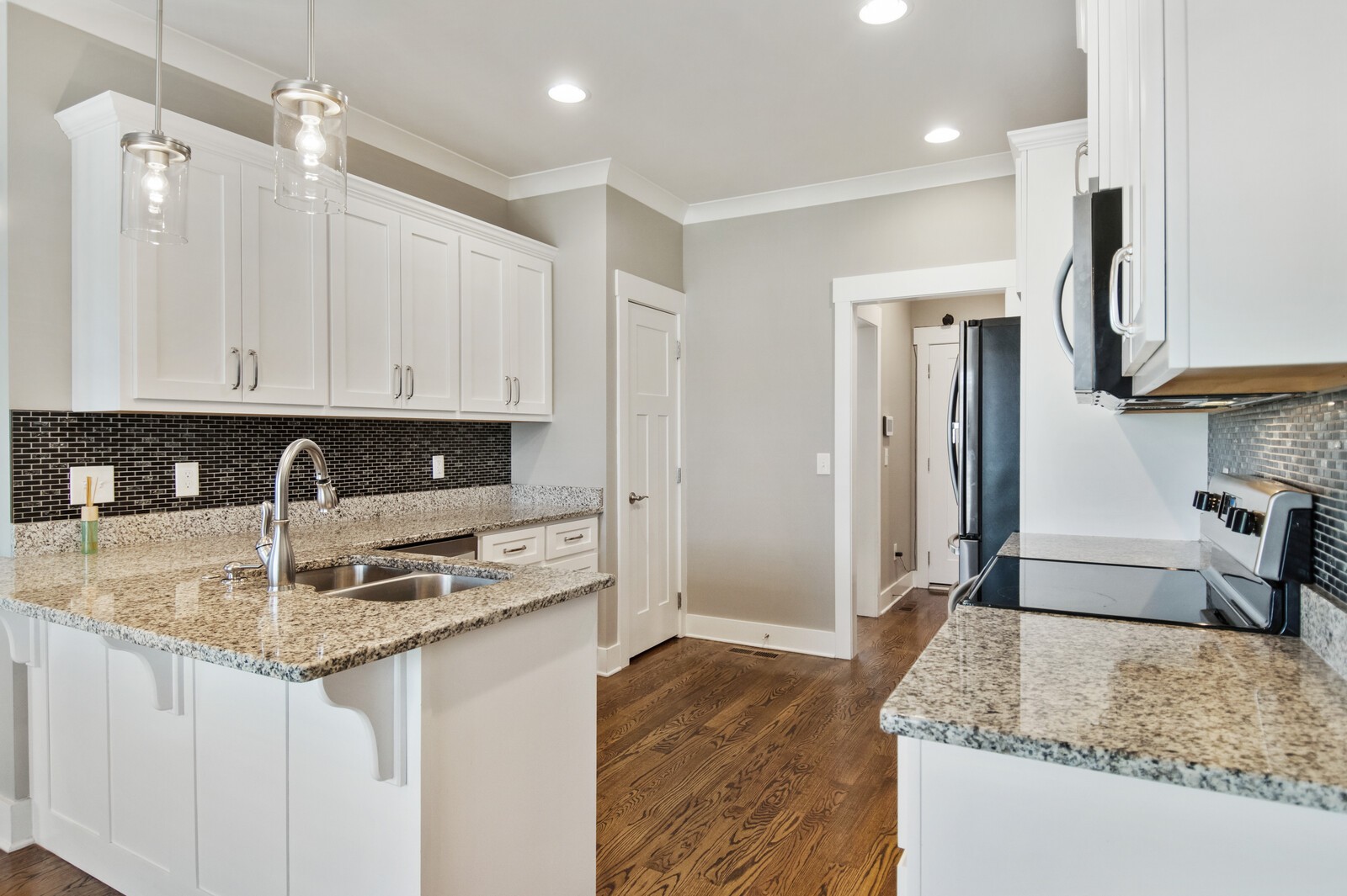 528 Lexington Cir