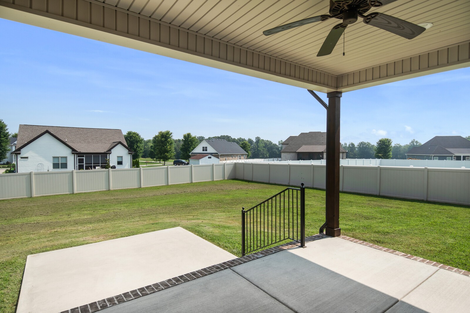 528 Lexington Cir