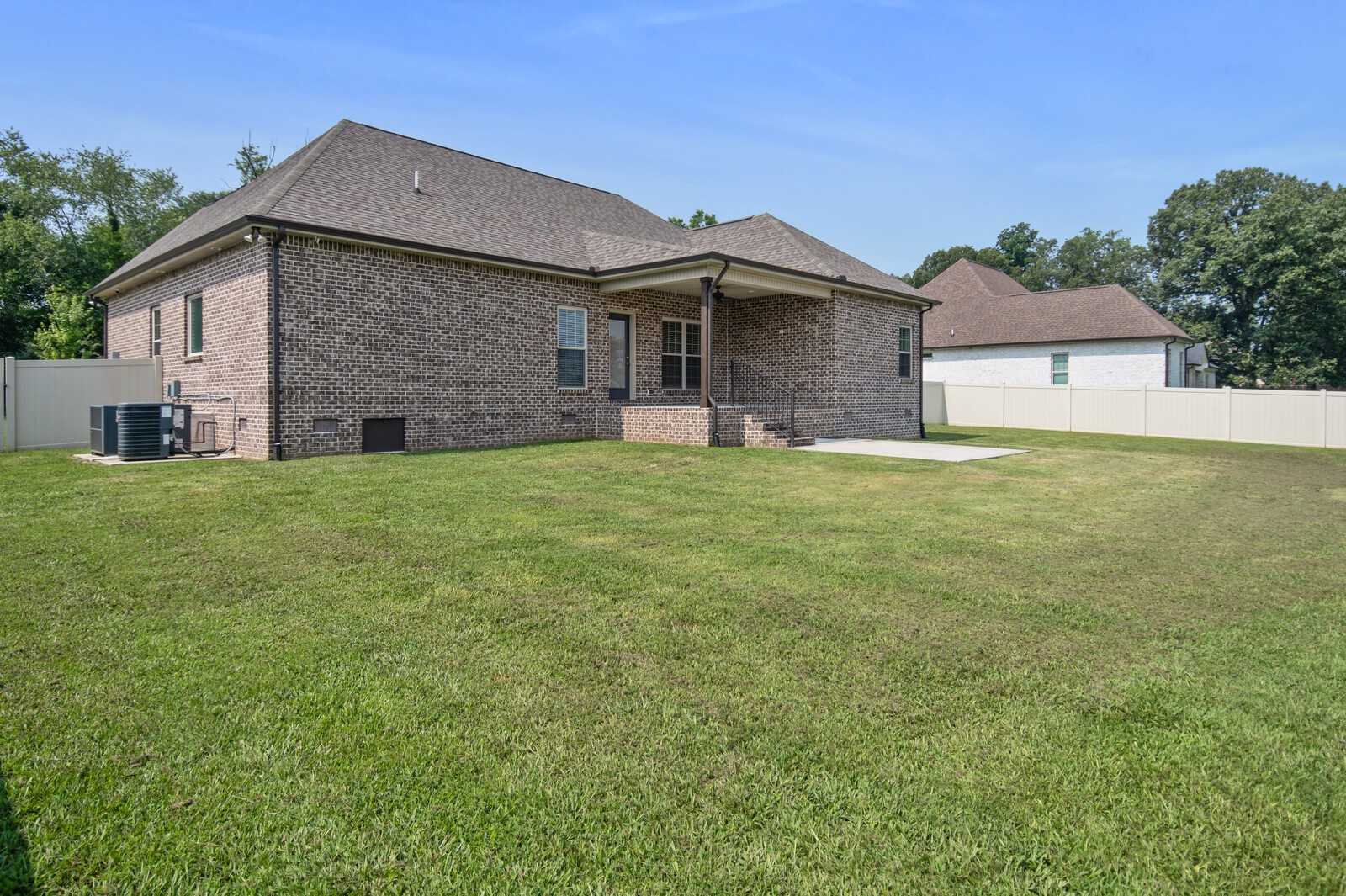 528 Lexington Cir