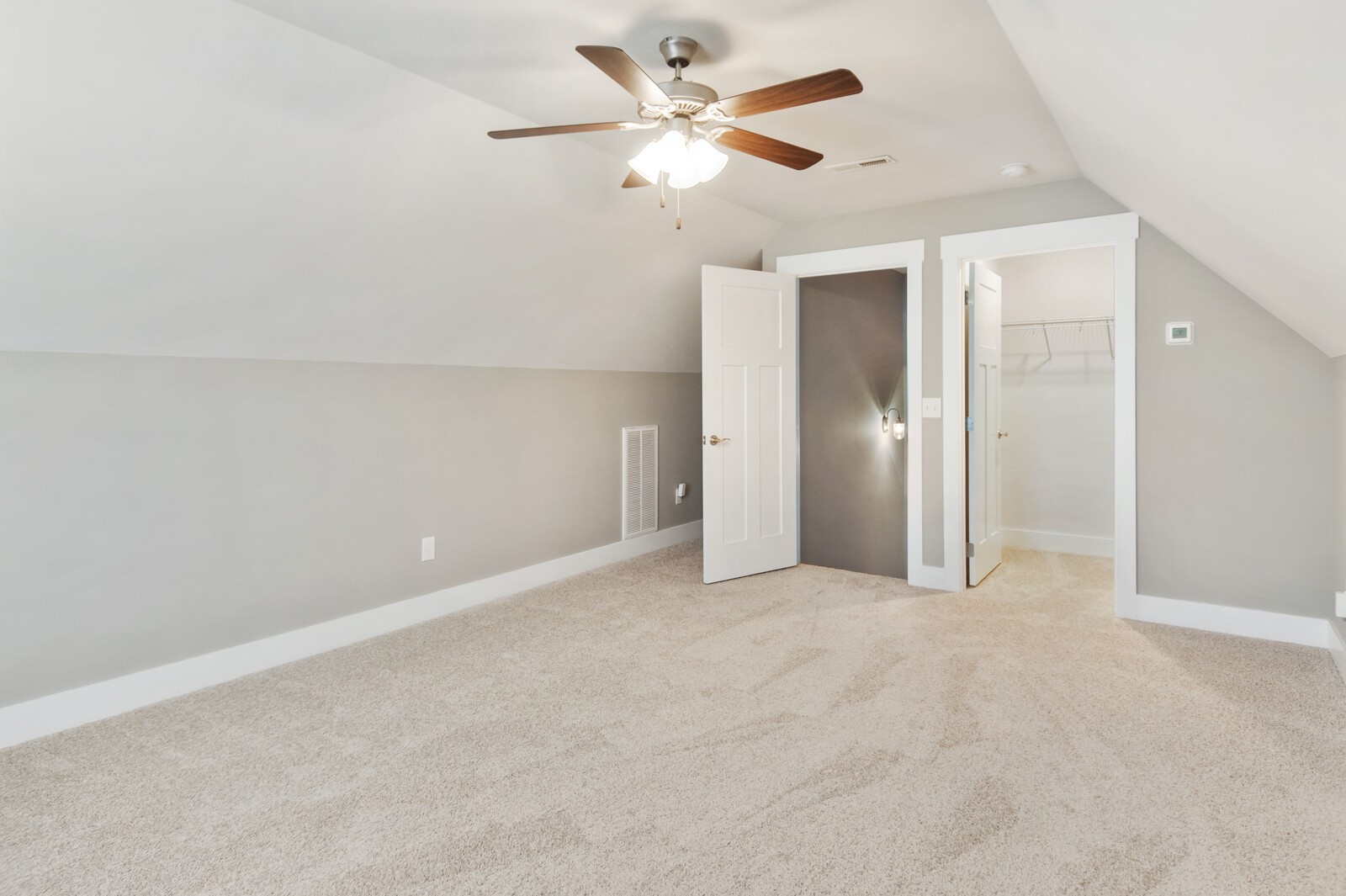 528 Lexington Cir