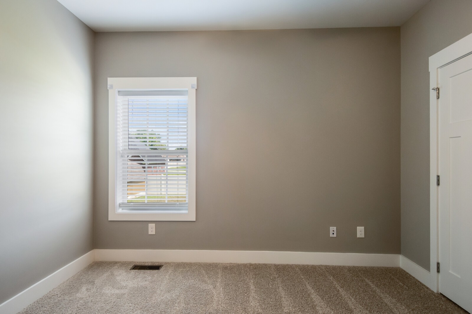 528 Lexington Cir