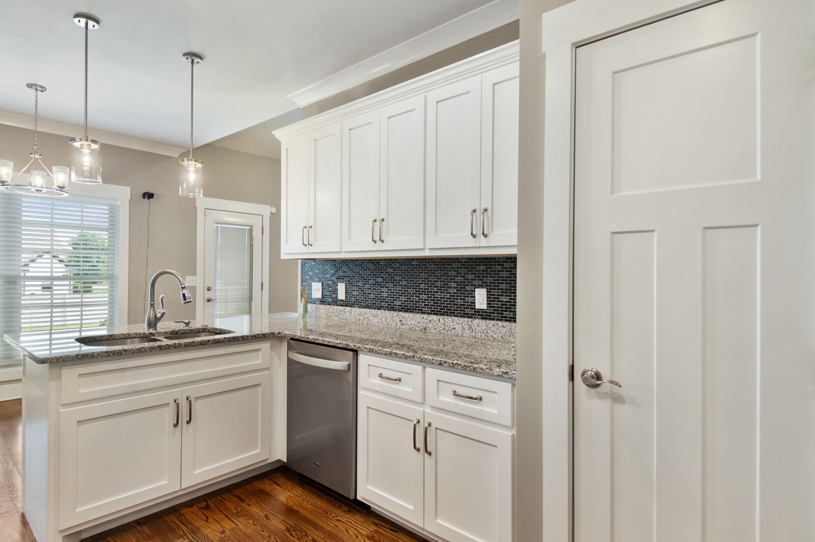 528 Lexington Cir