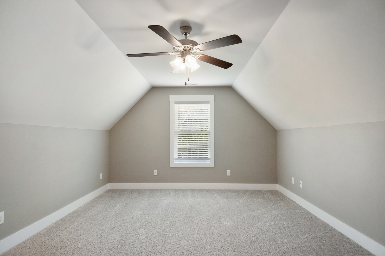 528 Lexington Cir