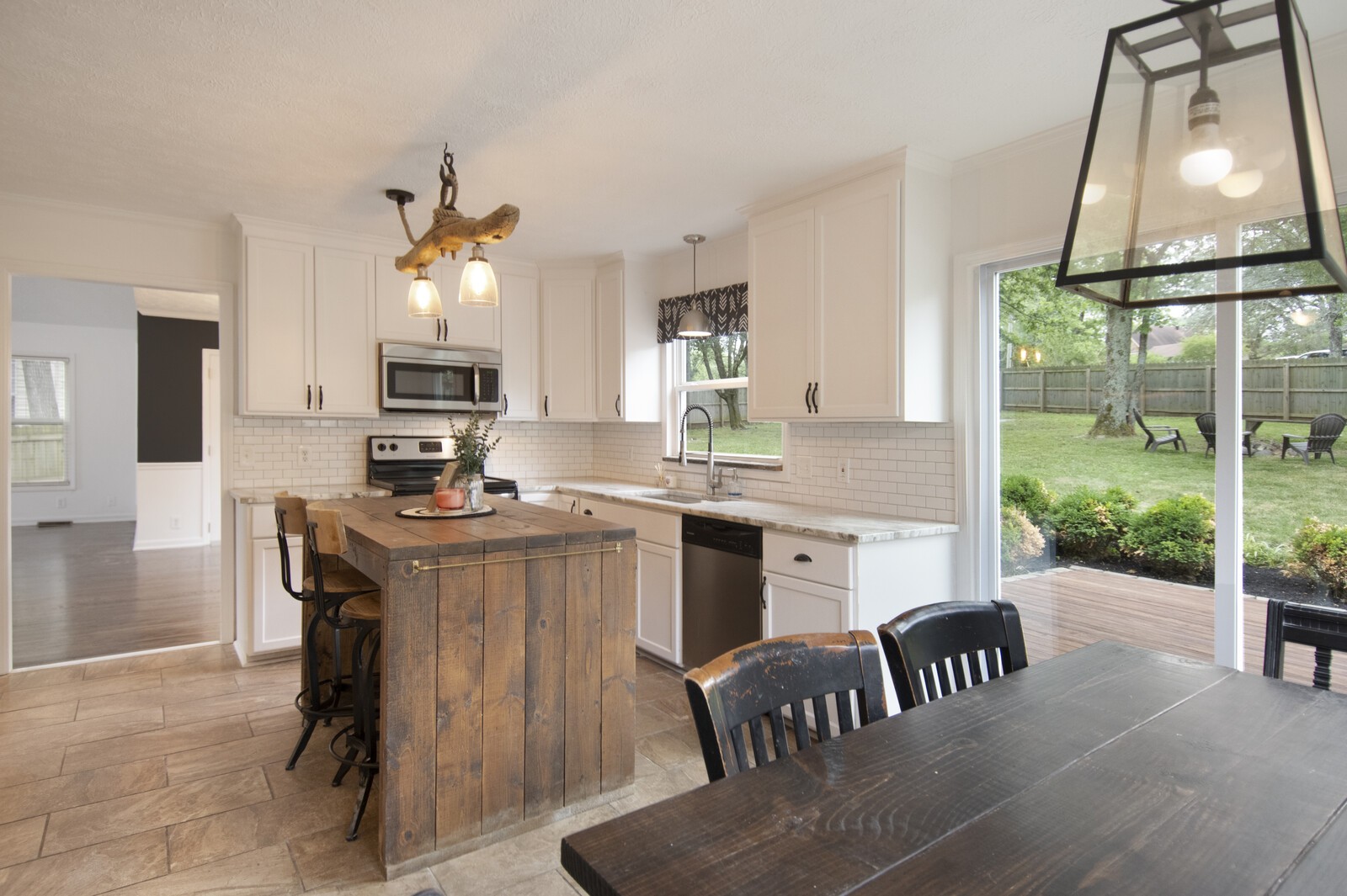 104 Red Maple Ct