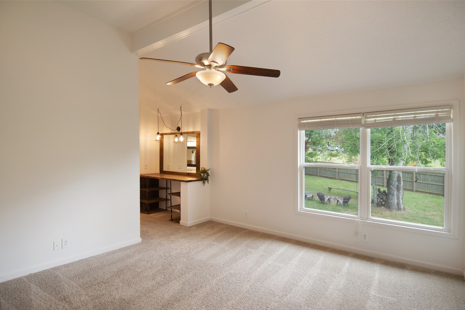 104 Red Maple Ct