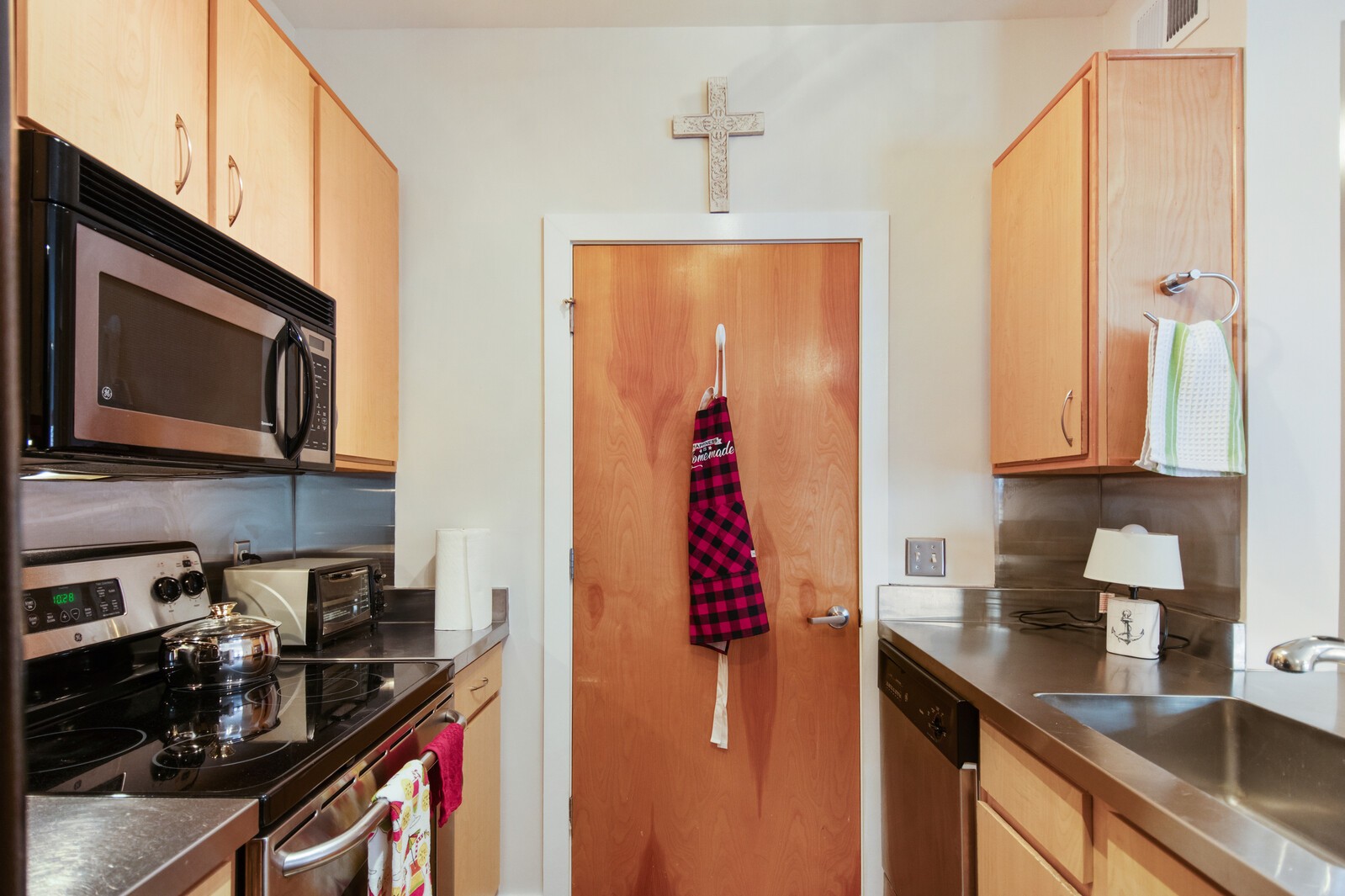 1803 Broadway Unit: 503