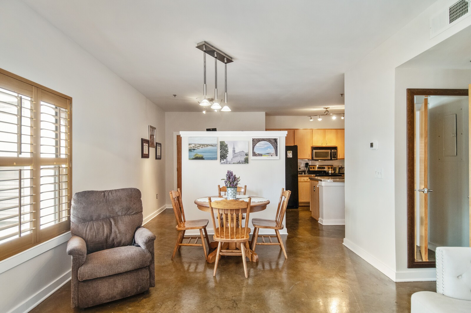 1803 Broadway Unit: 503