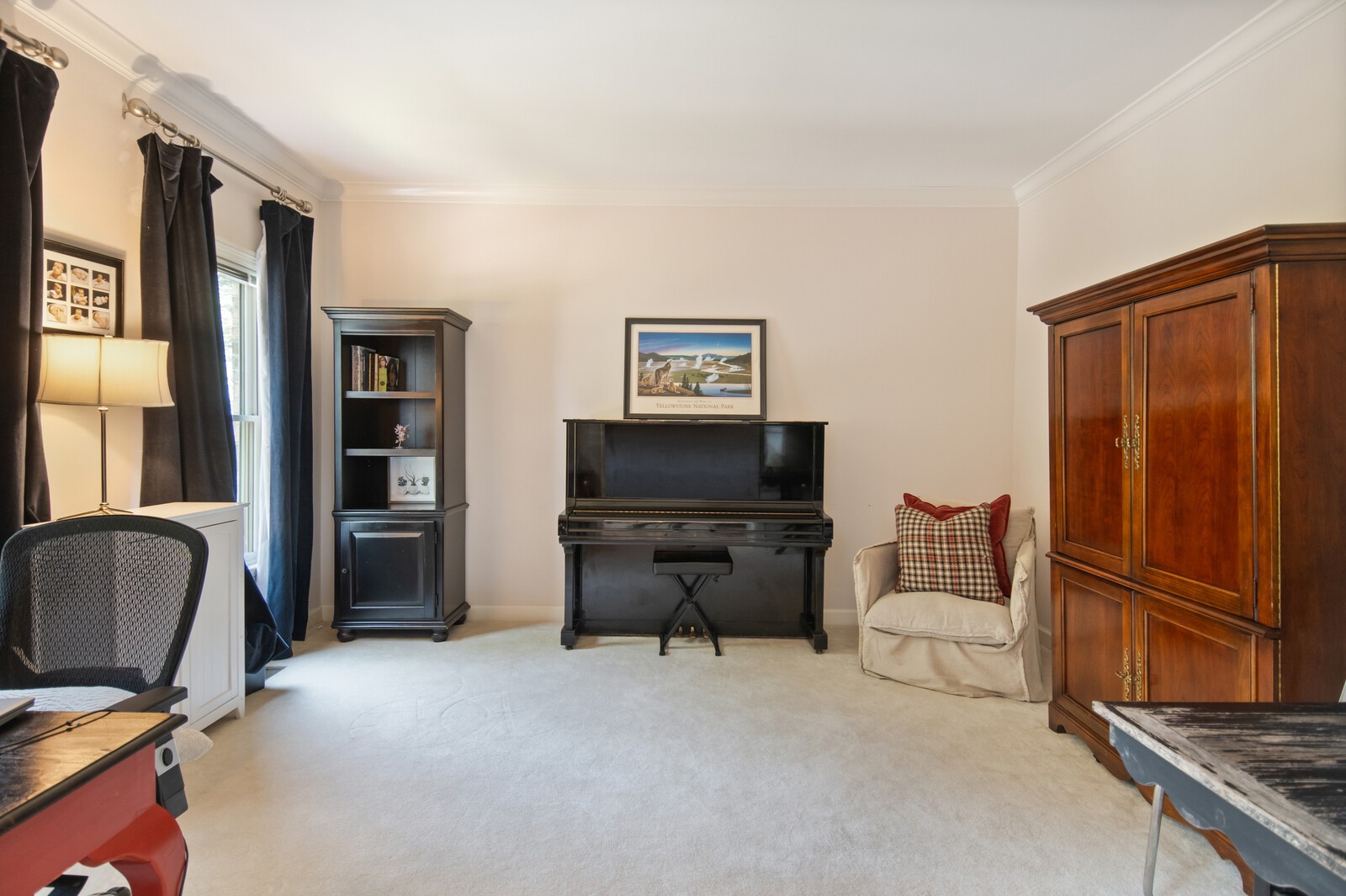 8468 Indian Hills Dr