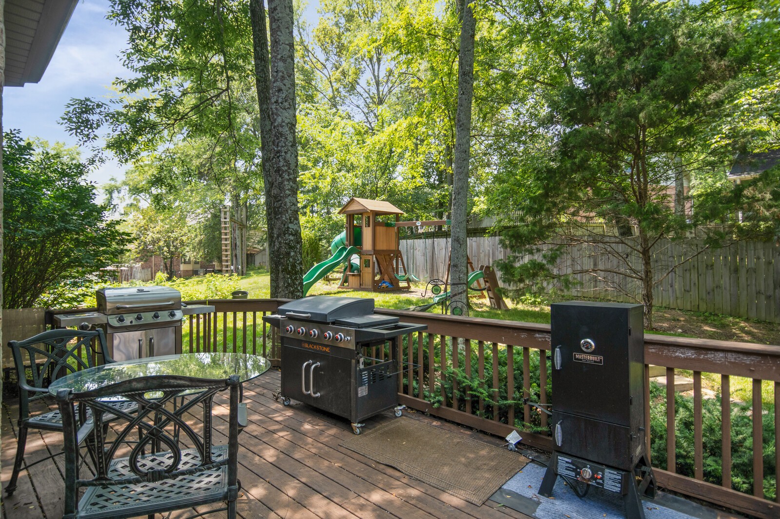 8468 Indian Hills Dr
