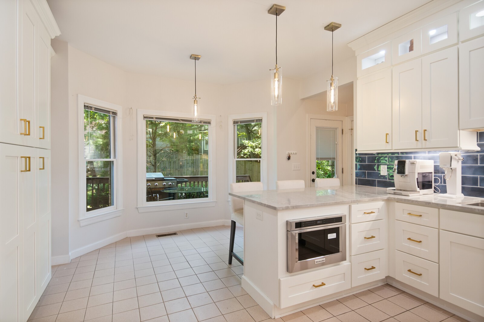 8468 Indian Hills Dr
