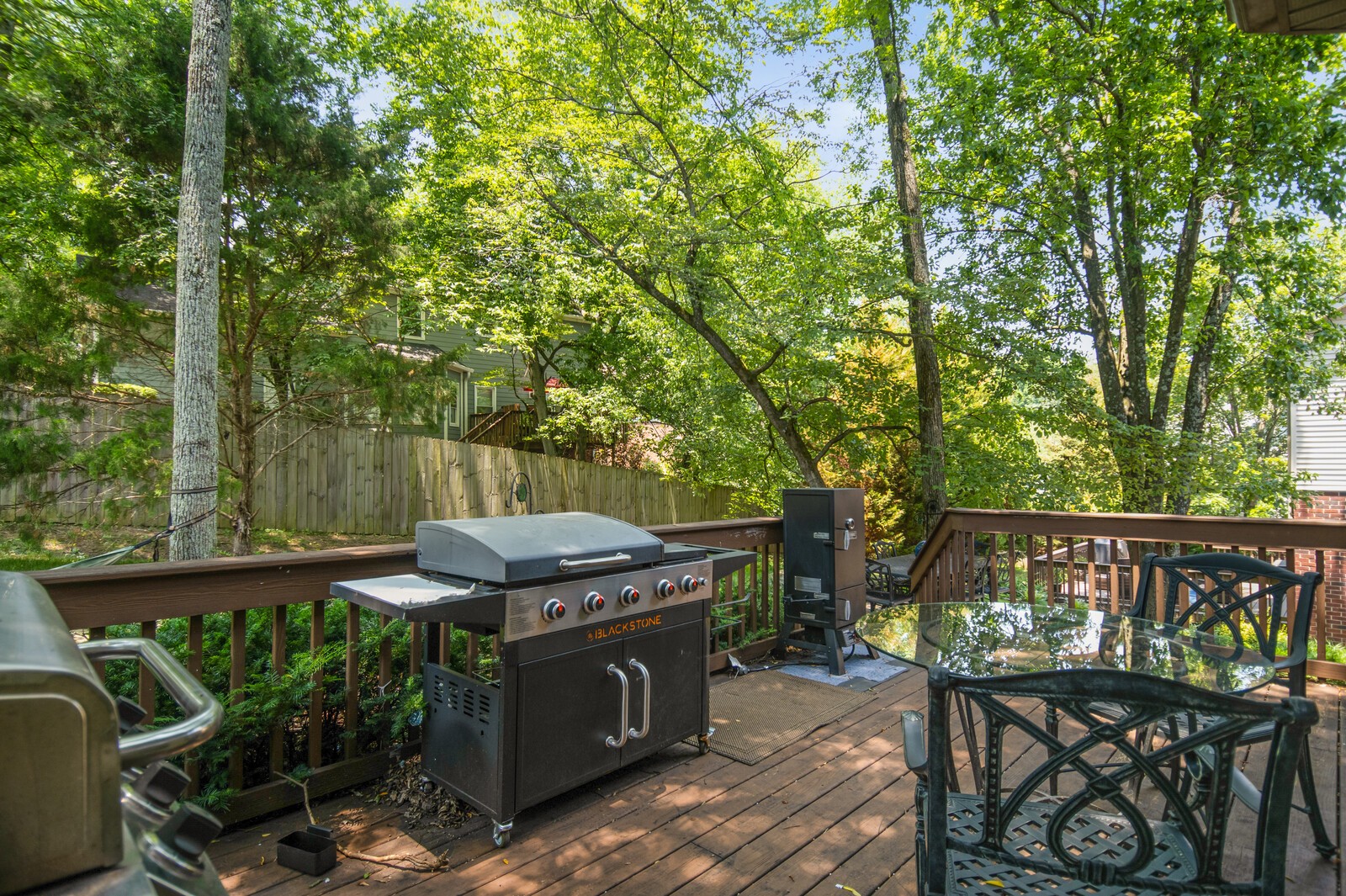 8468 Indian Hills Dr