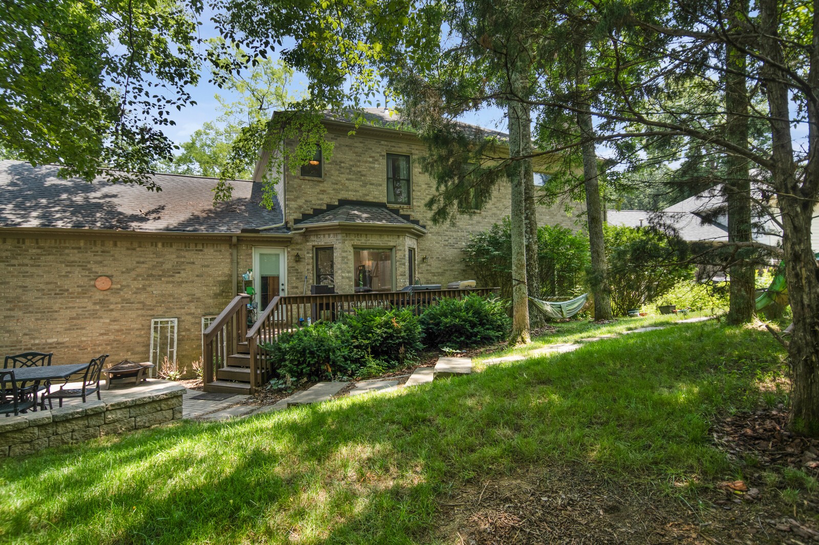 8468 Indian Hills Dr