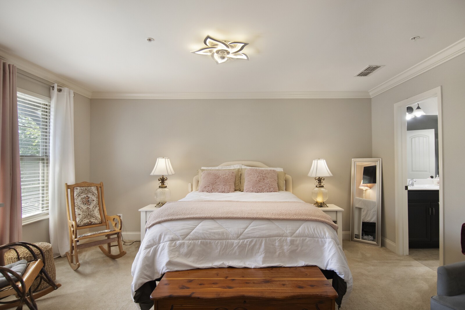 146 Ambassador Private Cir