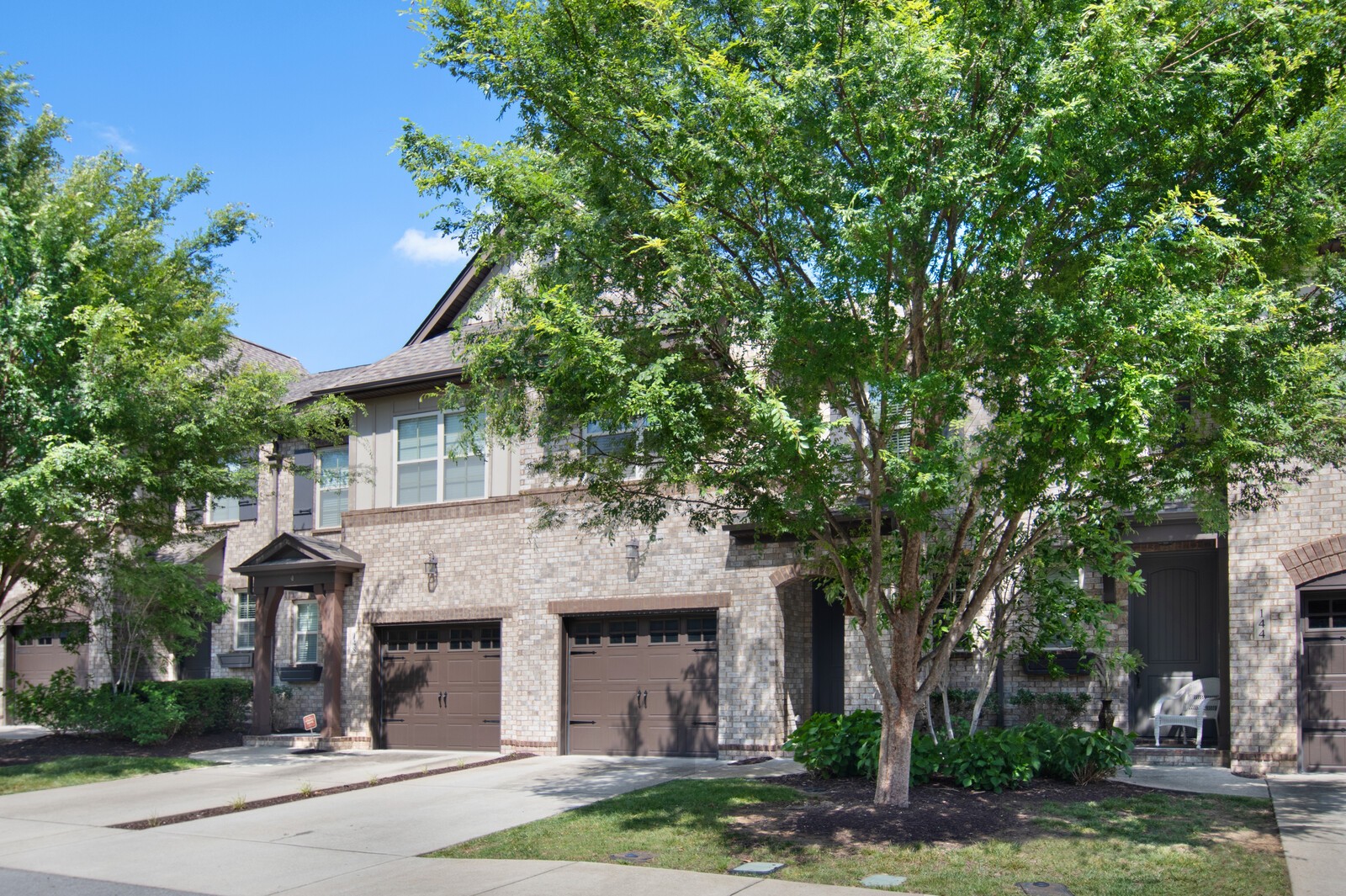 146 Ambassador Private Cir