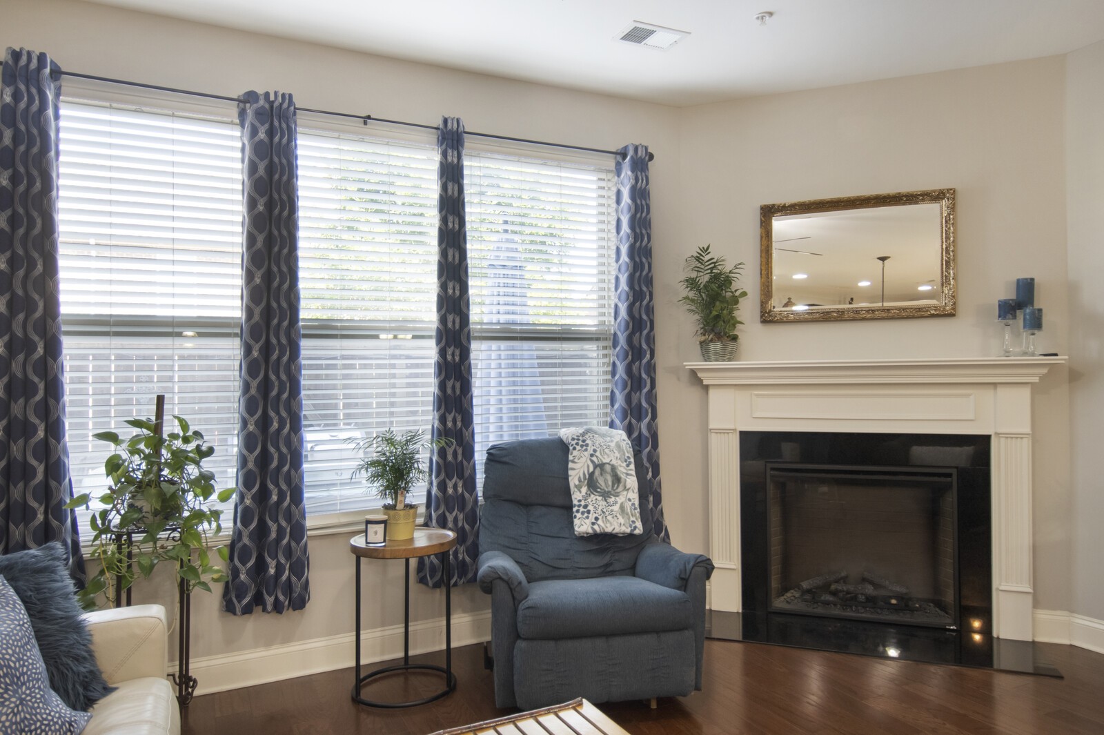 146 Ambassador Private Cir