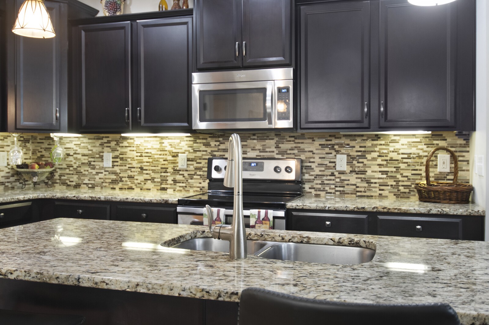 146 Ambassador Private Cir