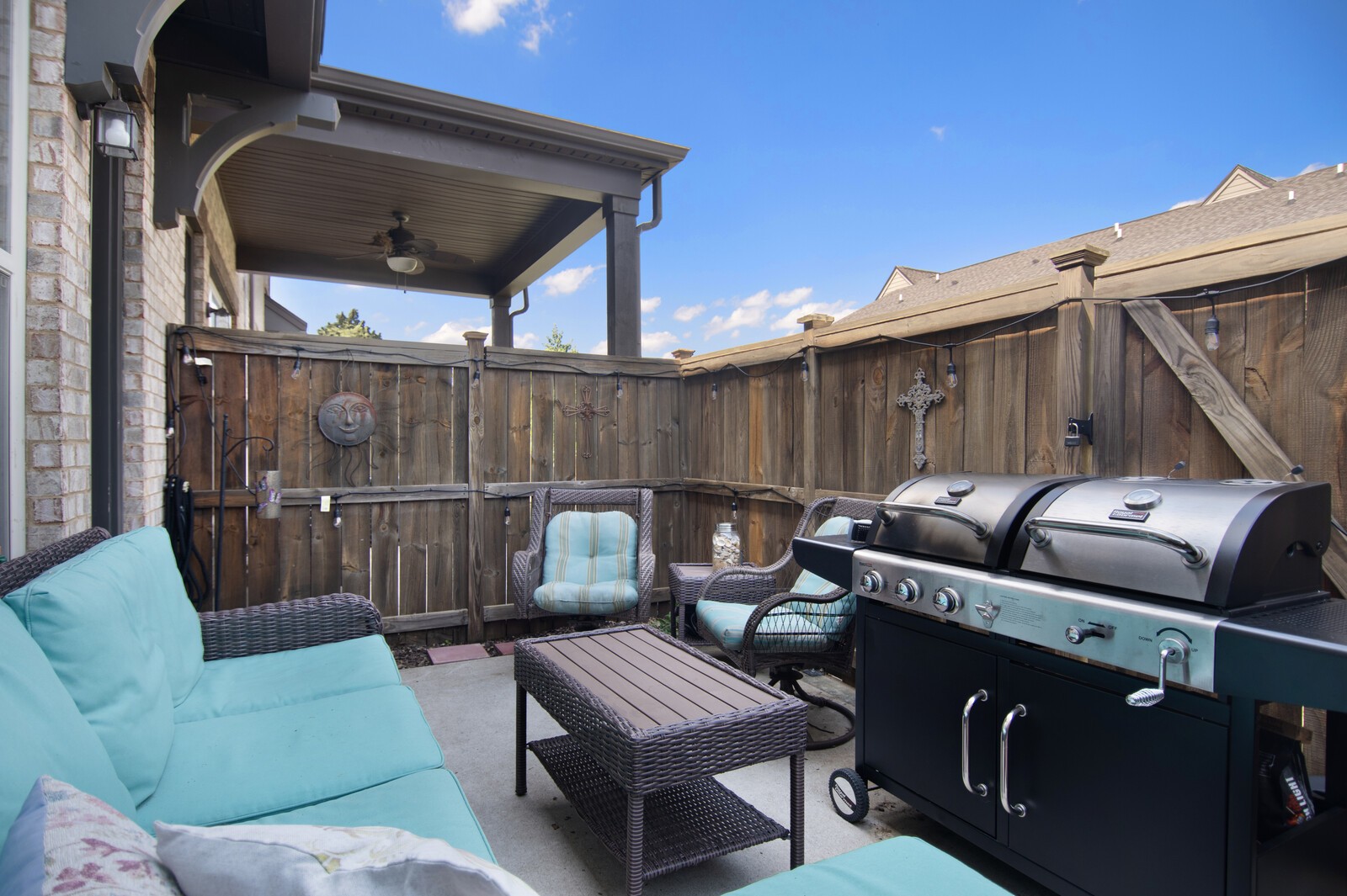 146 Ambassador Private Cir