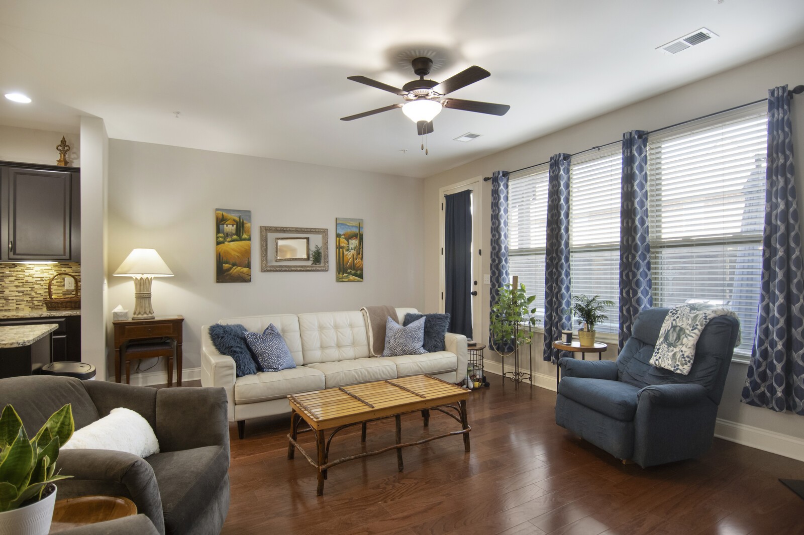 146 Ambassador Private Cir