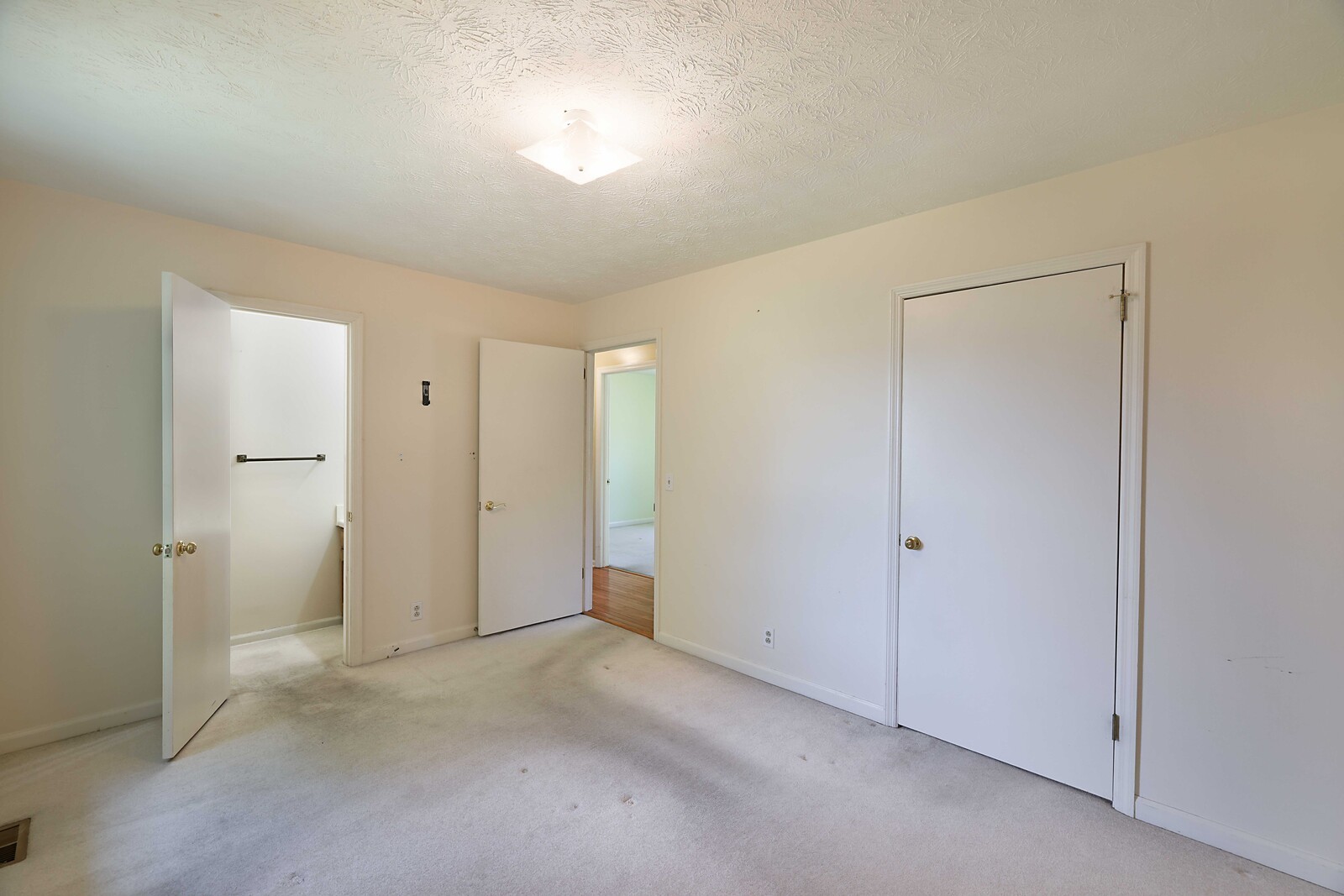 107 Ryan Dr