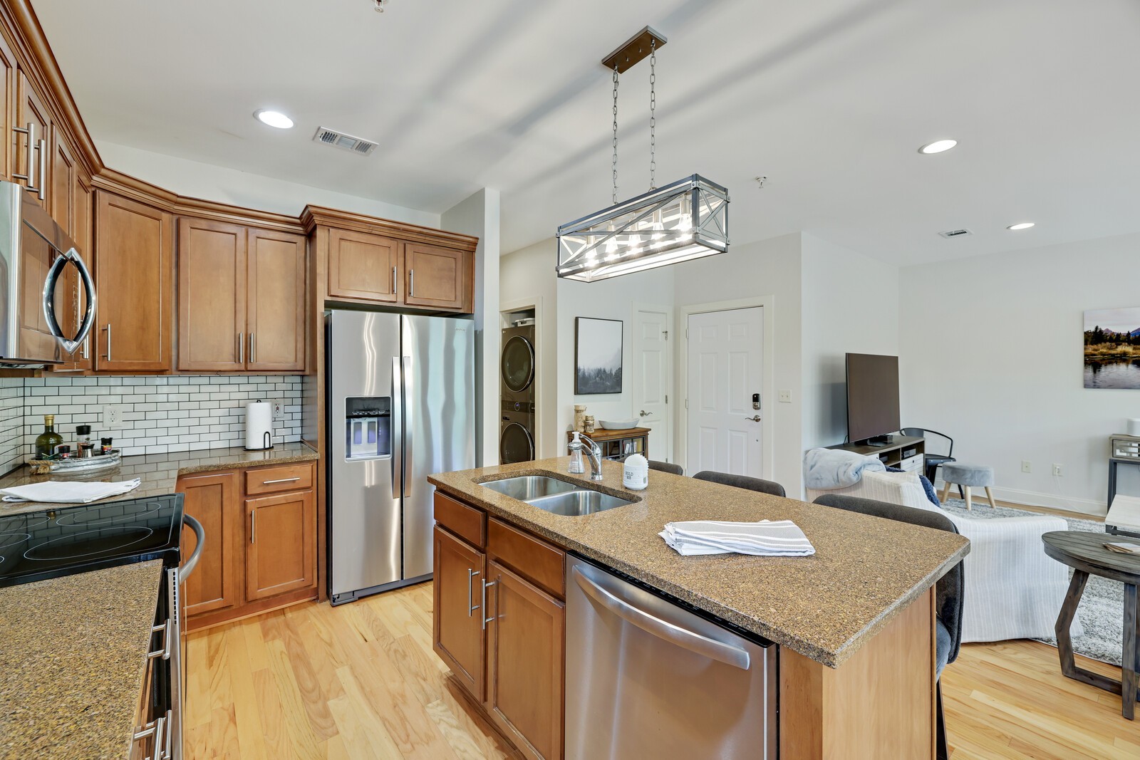 760 Wedgewood Park Unit: 208