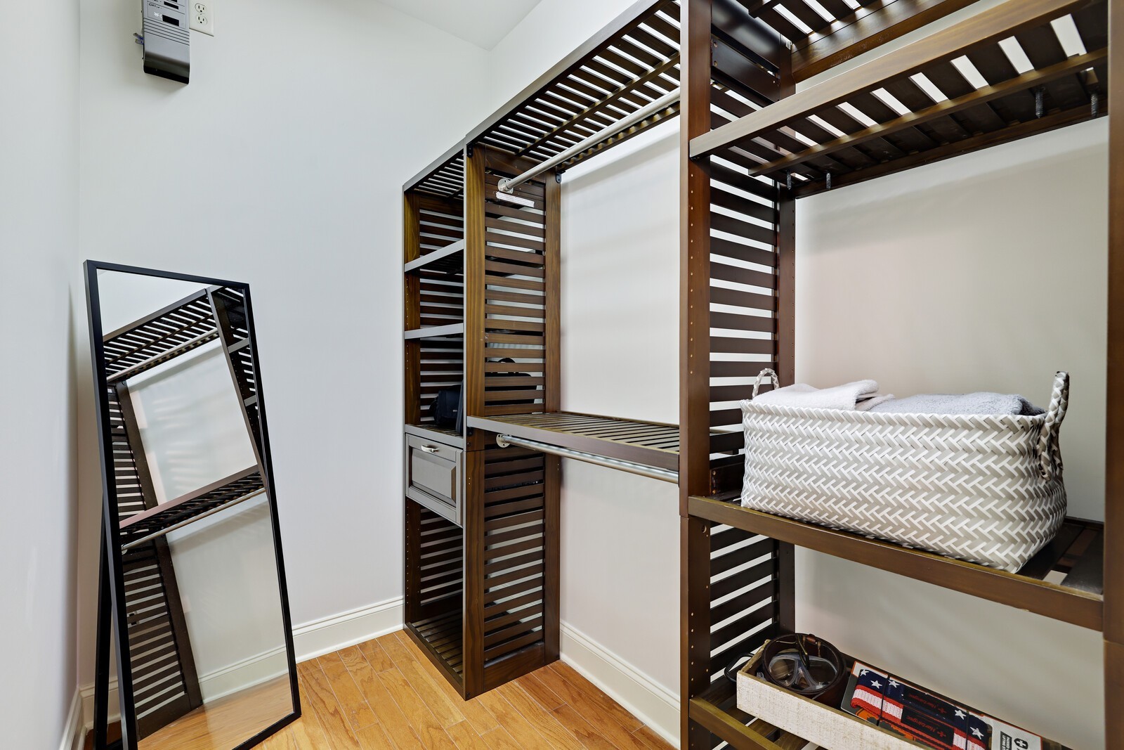 760 Wedgewood Park Unit: 208