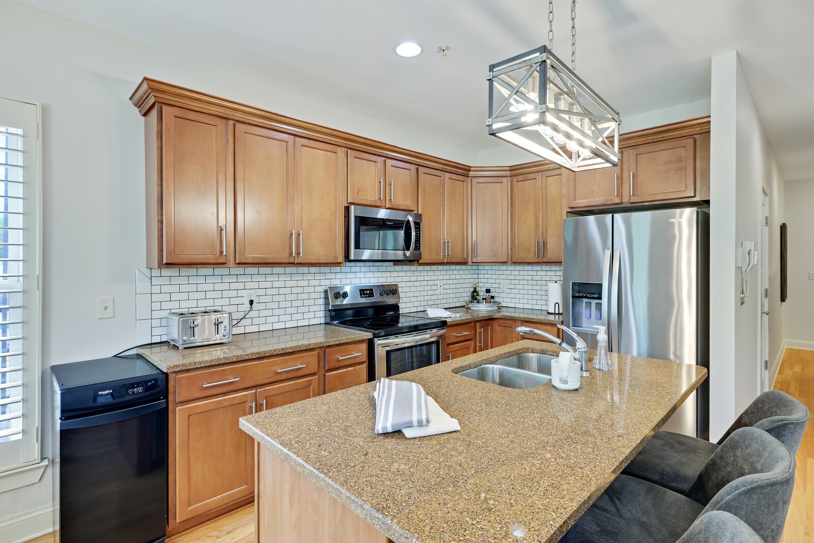 760 Wedgewood Park Unit: 208