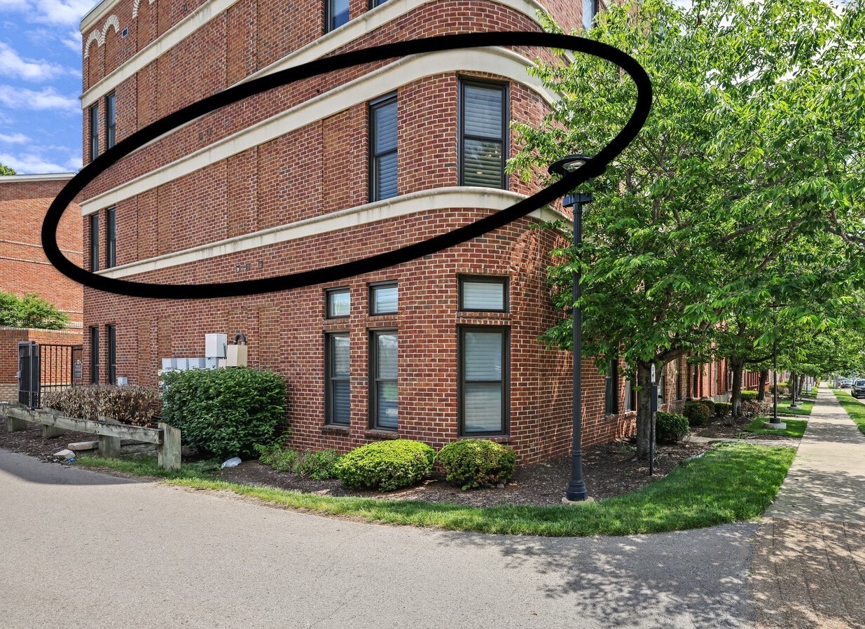 760 Wedgewood Park Unit: 208