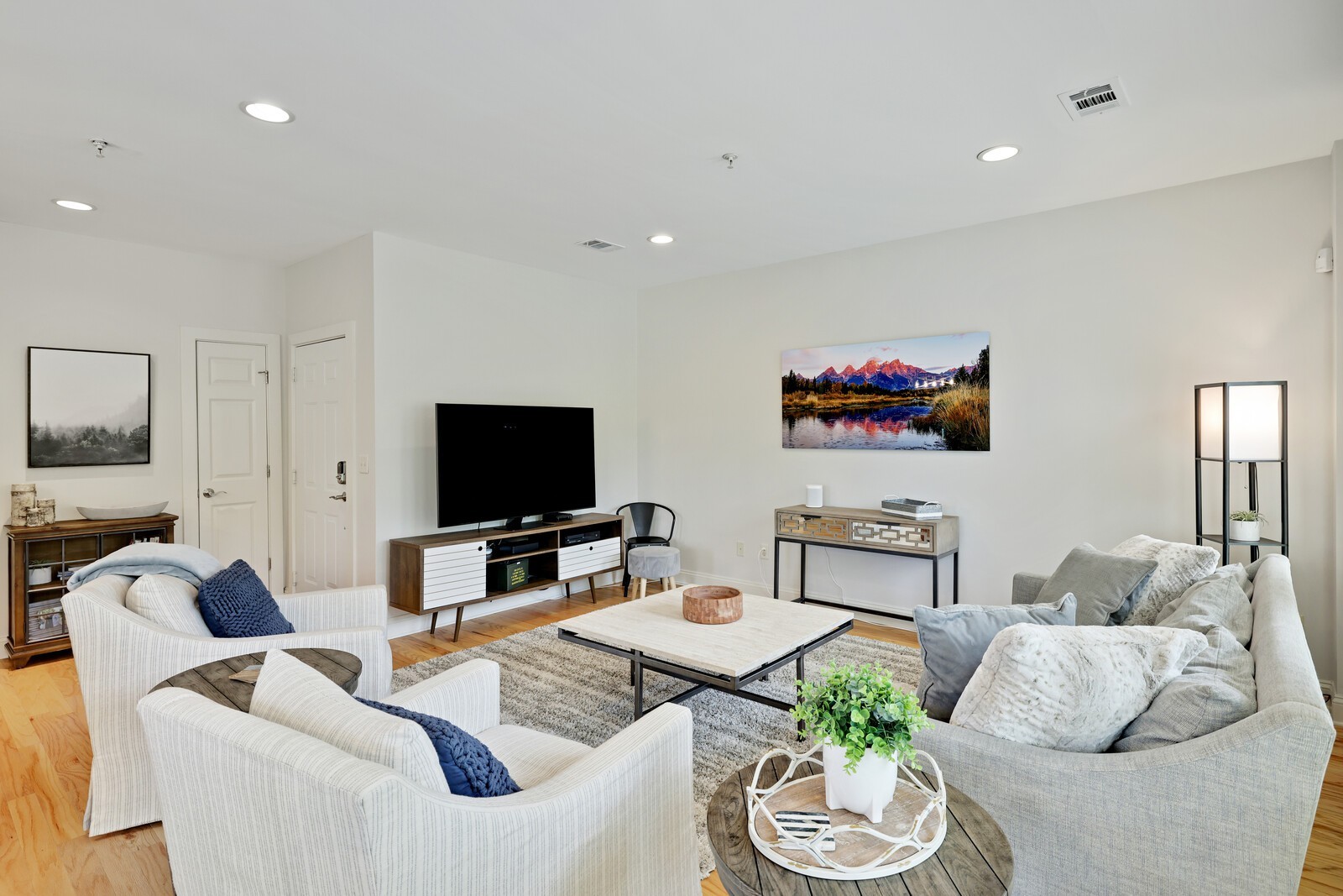760 Wedgewood Park Unit: 208