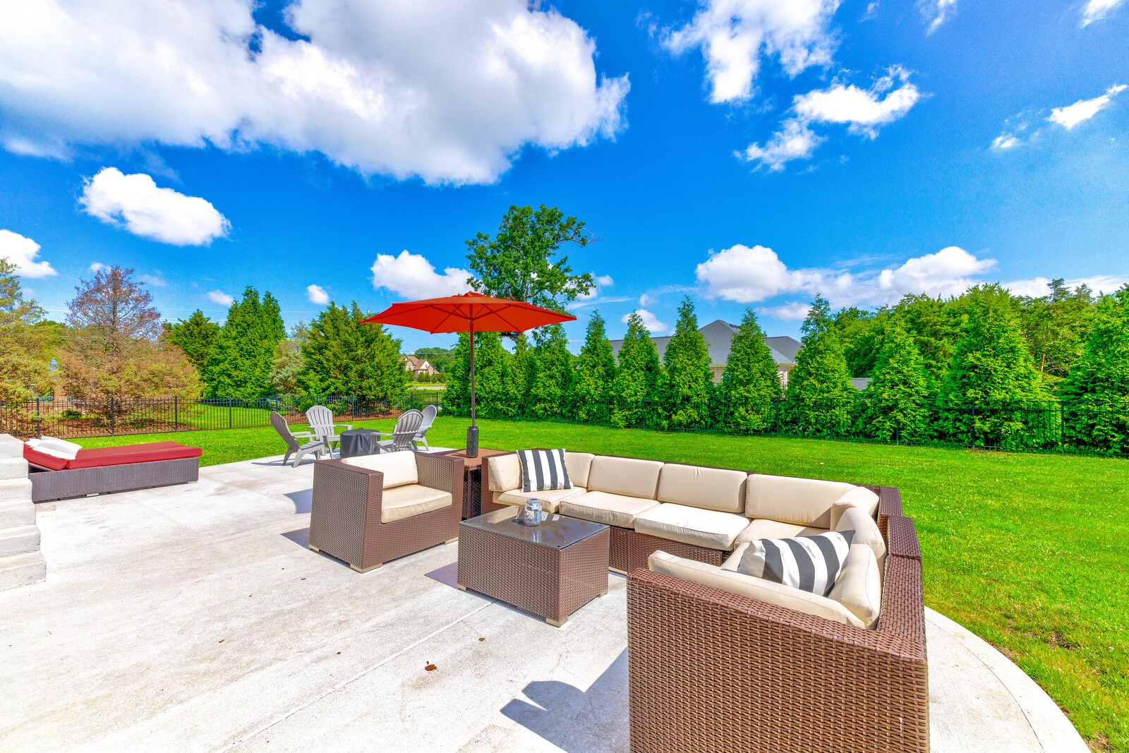 107 Mandarin Ct