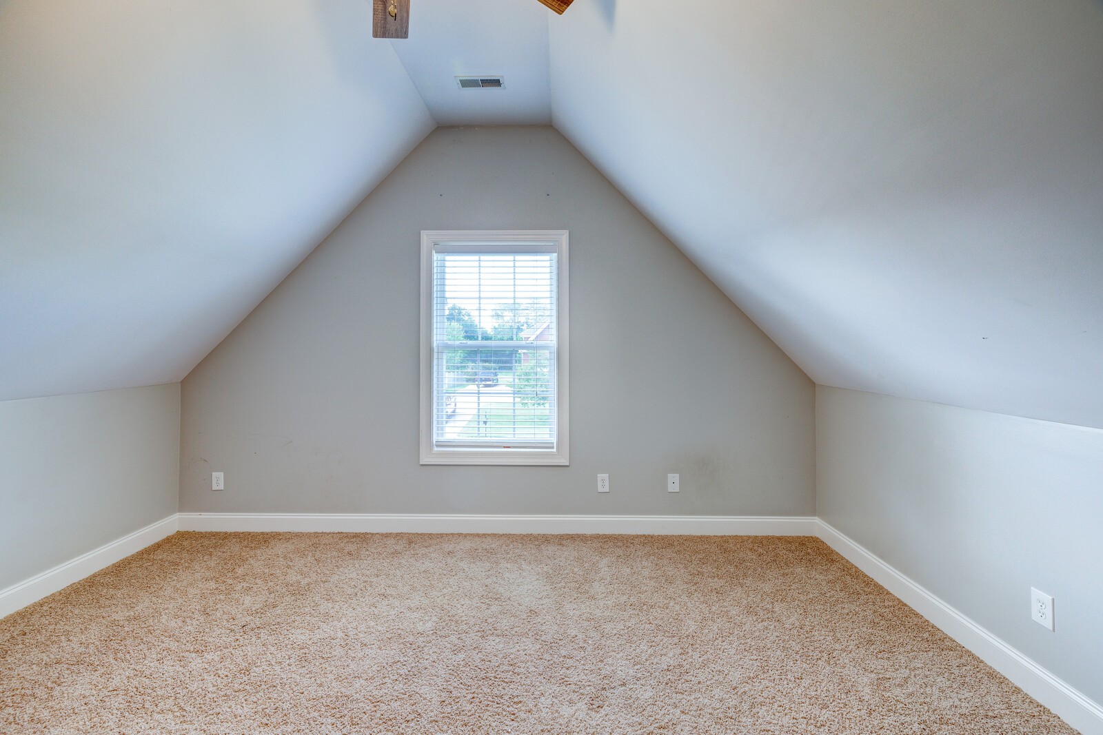 107 Mandarin Ct