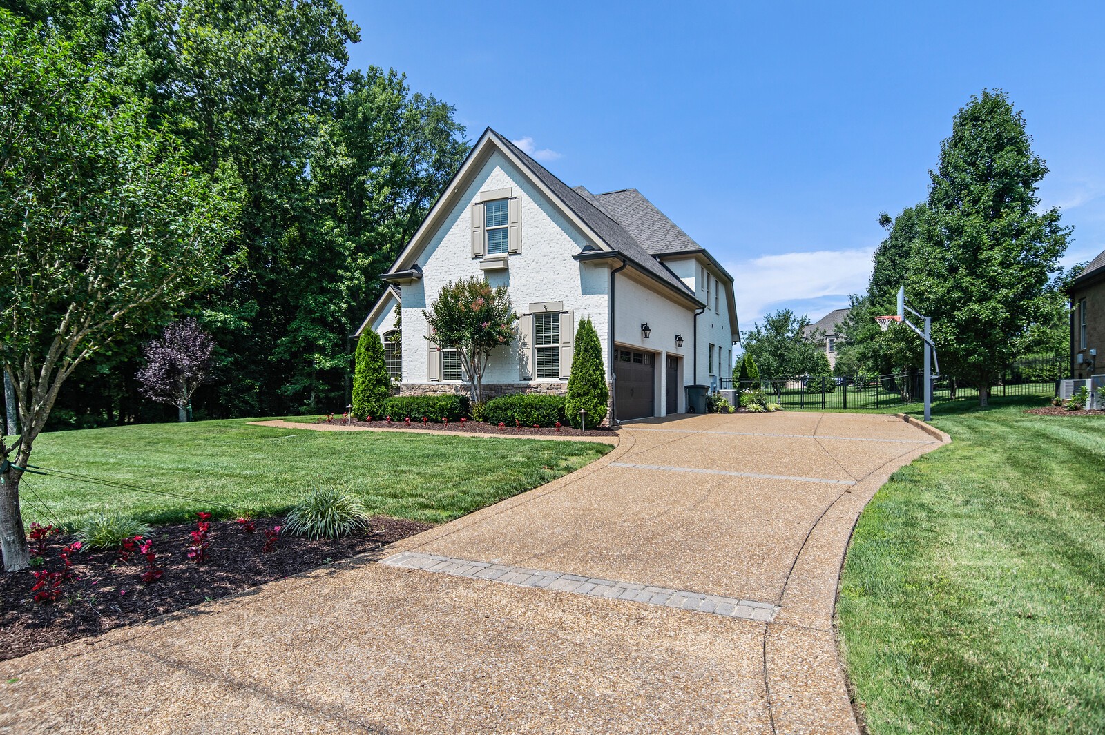 1190 Meadow Bridge Ln