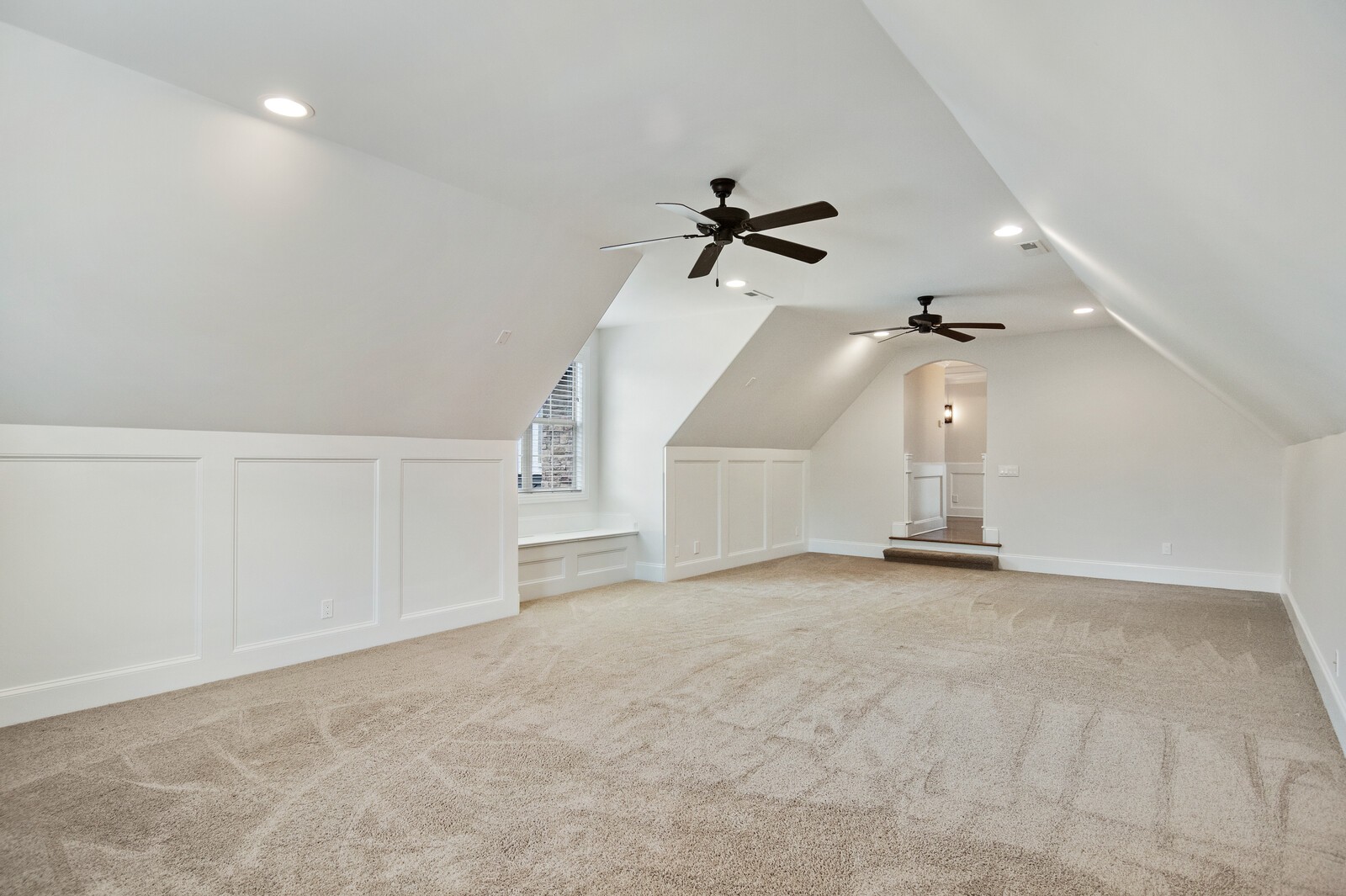 1190 Meadow Bridge Ln