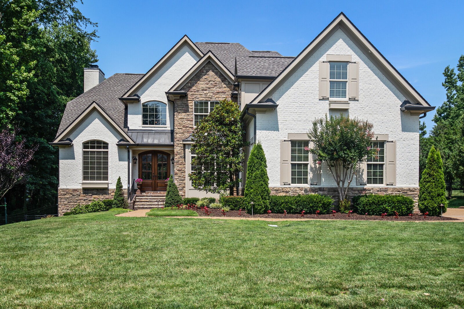 1190 Meadow Bridge Ln