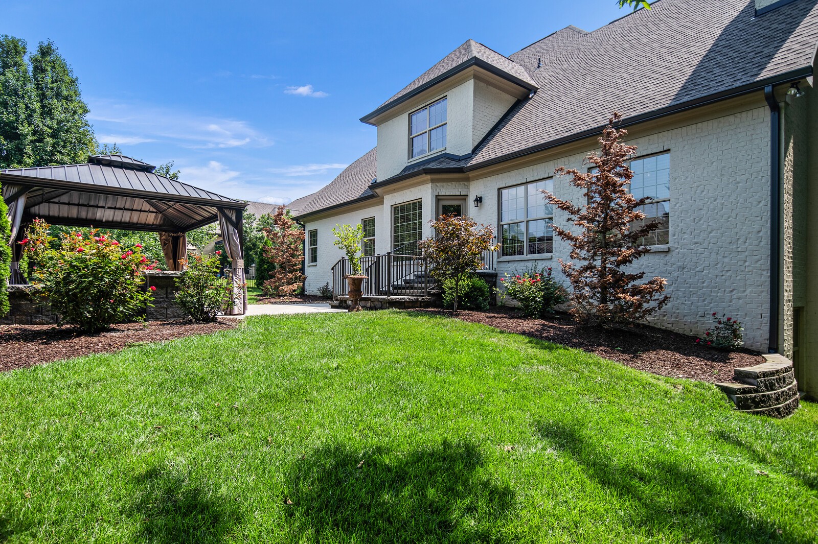 1190 Meadow Bridge Ln