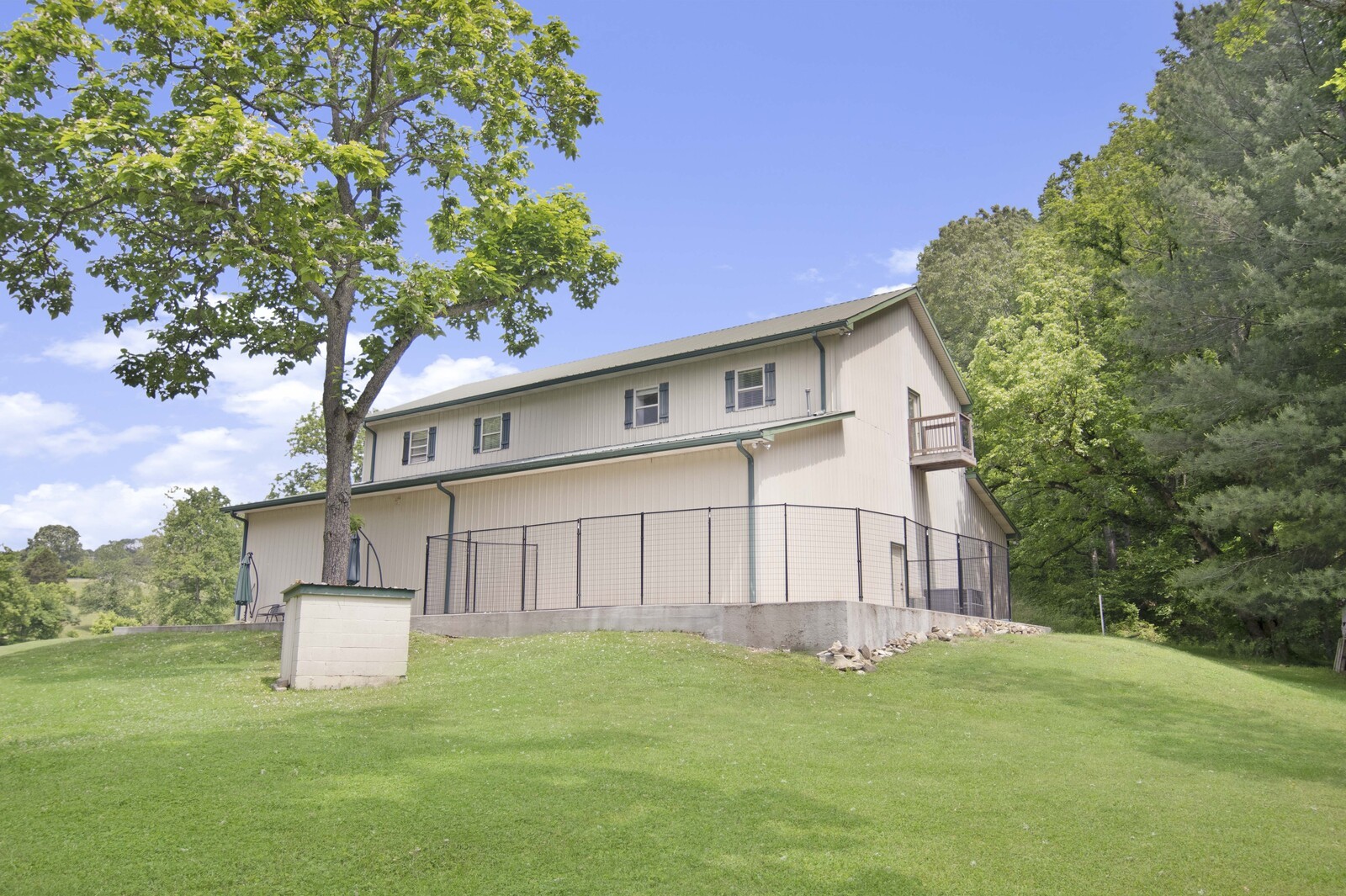 175 Moore Rd