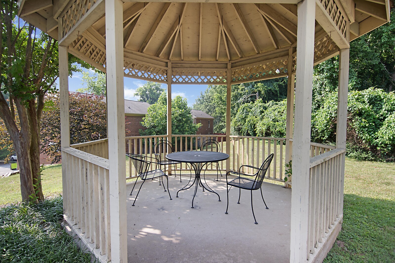 110 Riverstone Dr