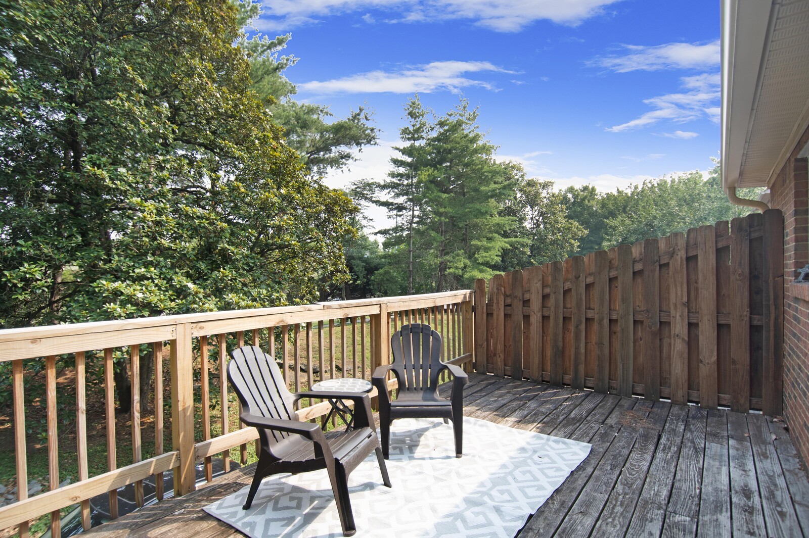110 Riverstone Dr