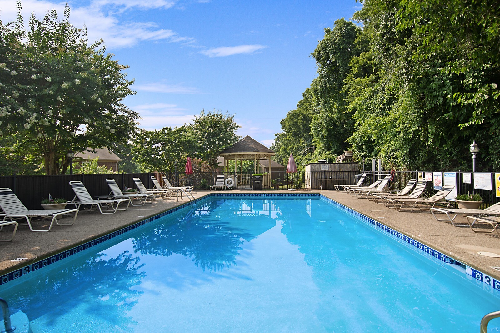 110 Riverstone Dr