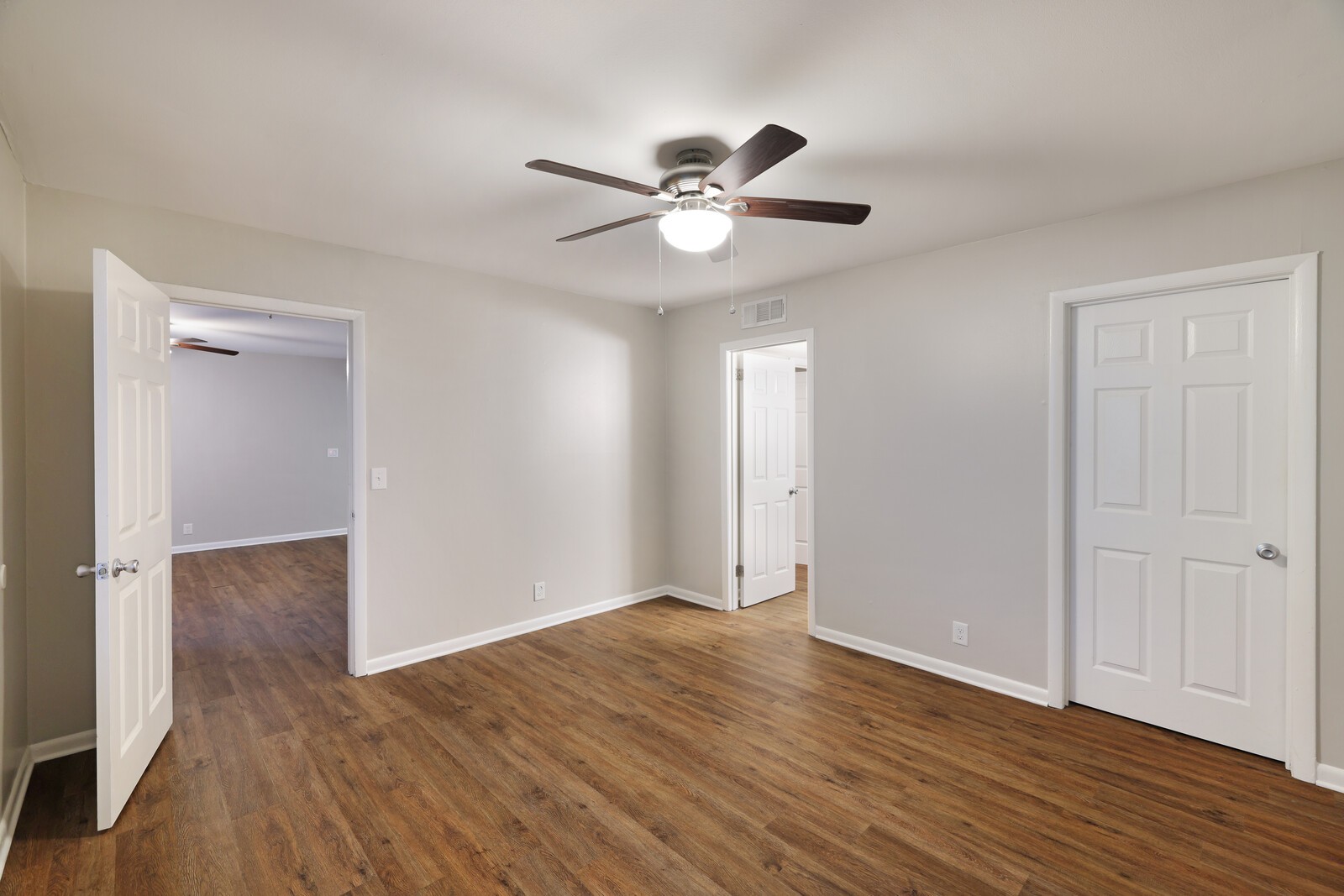 4958 Edmondson Pike Unit: J50