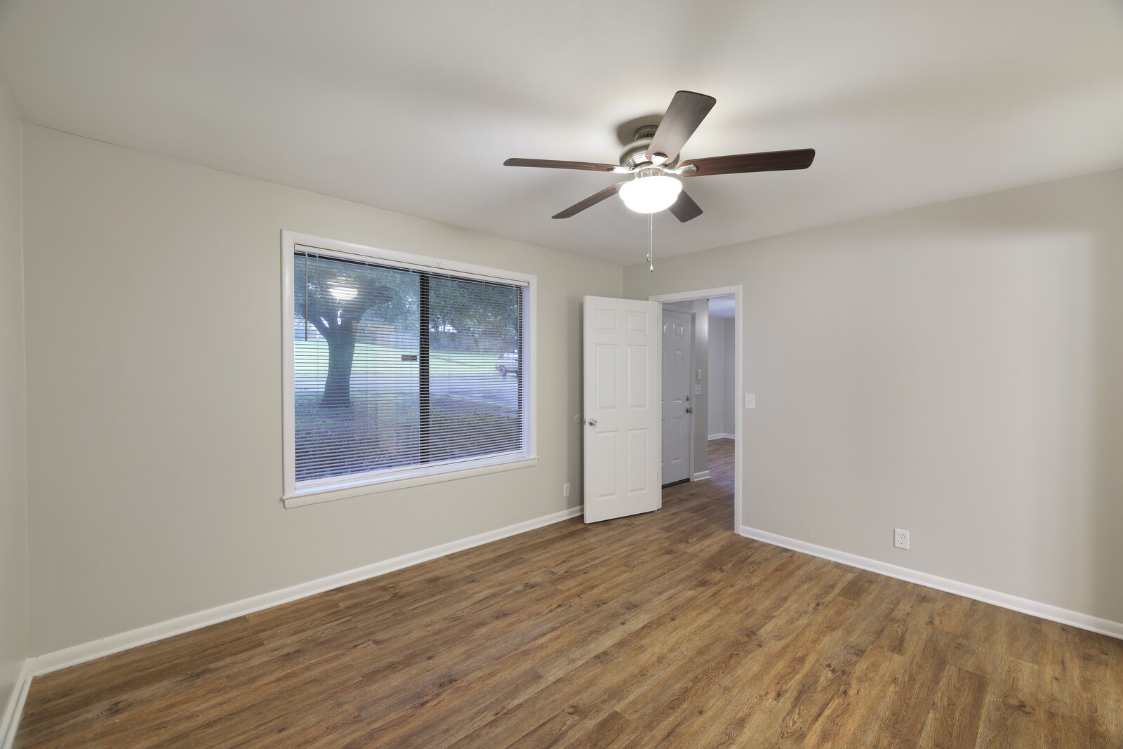 4958 Edmondson Pike Unit: J50