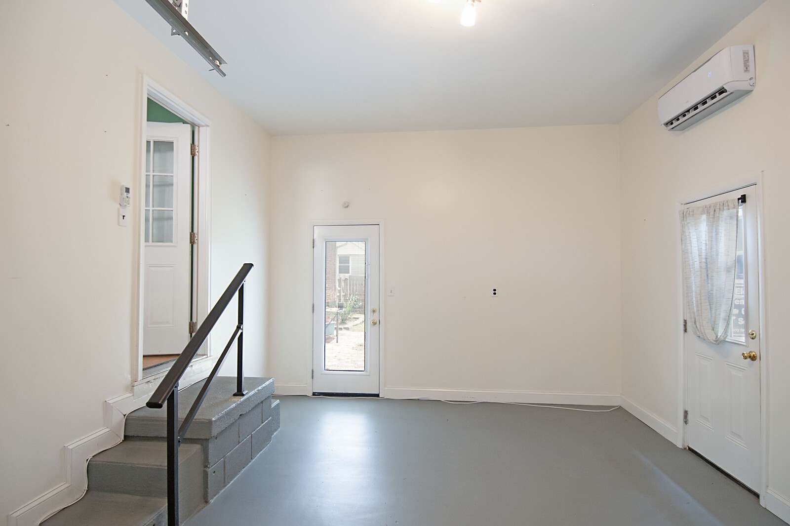 3399 Mimosa Dr