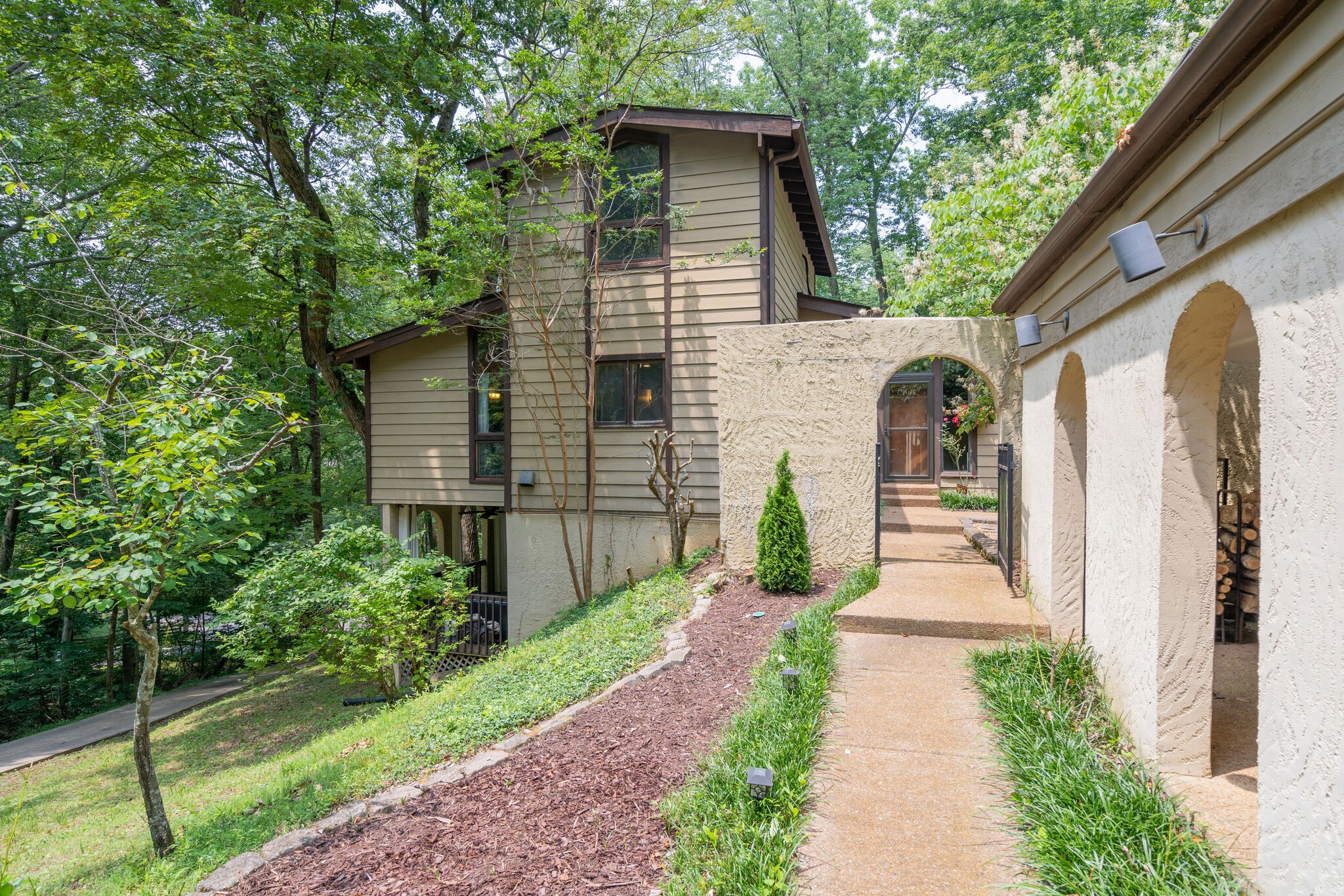 6722 Duquaine Ct