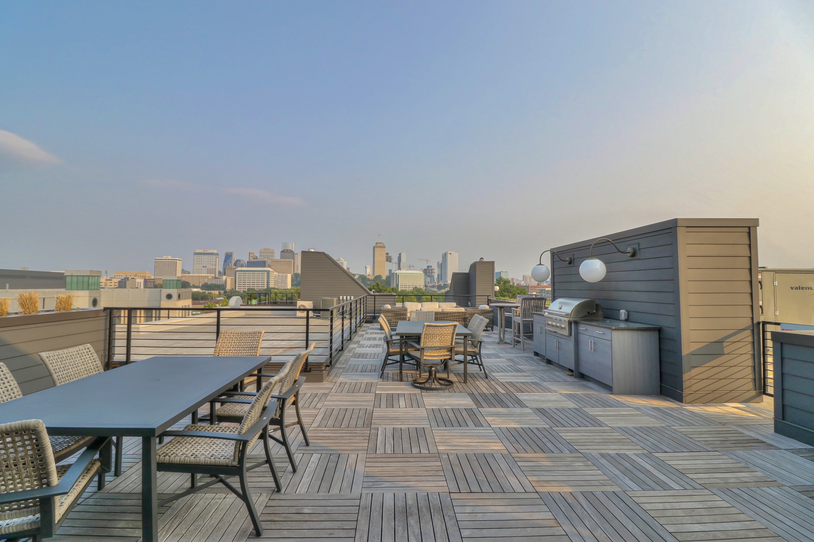 601 Madison St Unit: 202