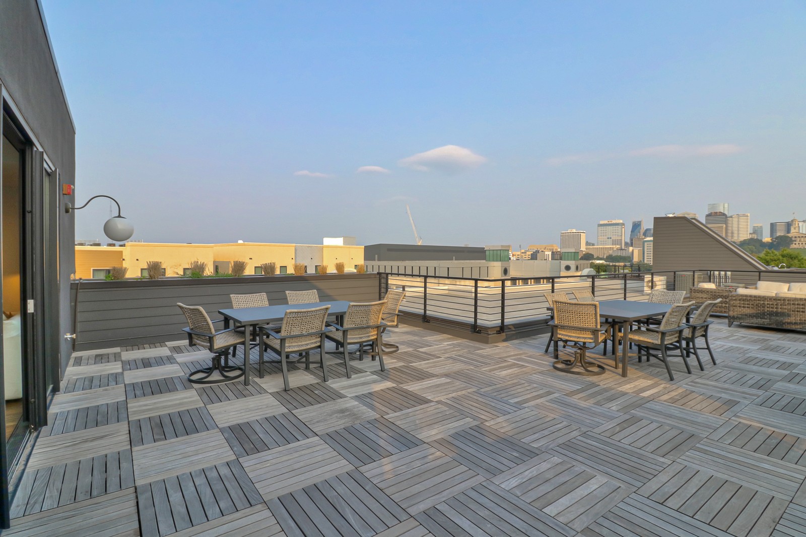 601 Madison St Unit: 202