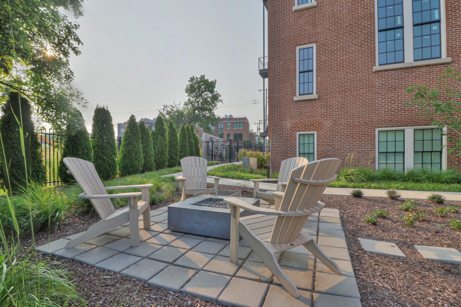 601 Madison St Unit: 202