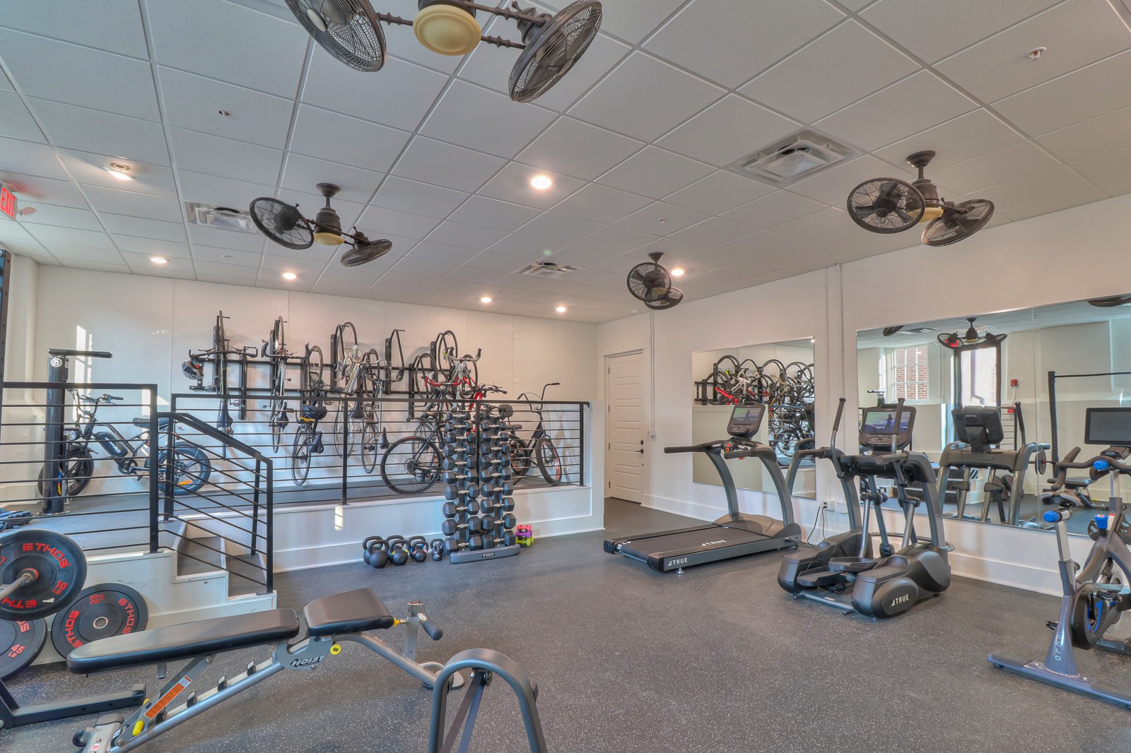 601 Madison St Unit: 202